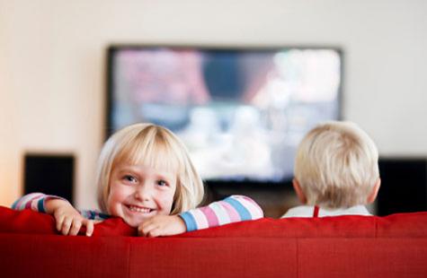 101210_kids_watching_tv