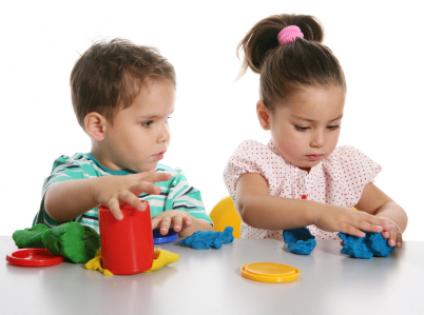 toddlers_playing