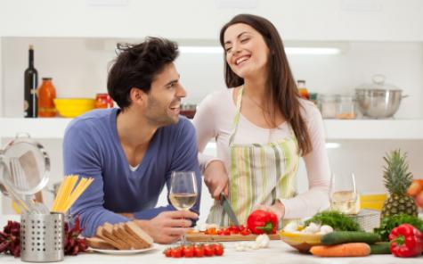 couple_in_kitchen