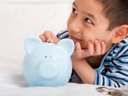 piggy_bank_and_boy