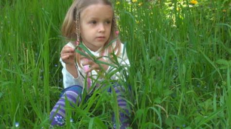 girl_in_park