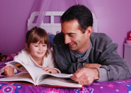 father_and_daughter_reading