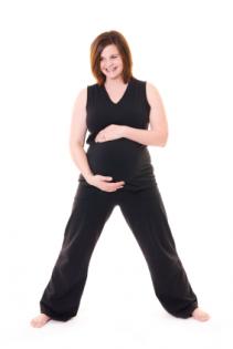 pregnant_woman_standing