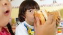 kids_eating_hamburgers