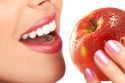 nice-teeth-woman-apple