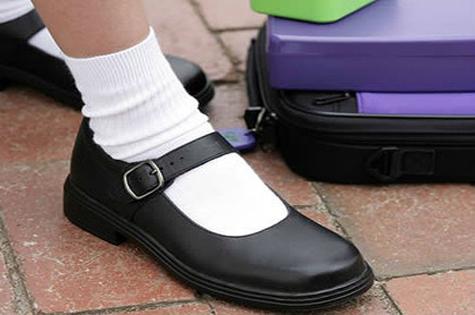 Buying kids' school shoes | Motherpedia
