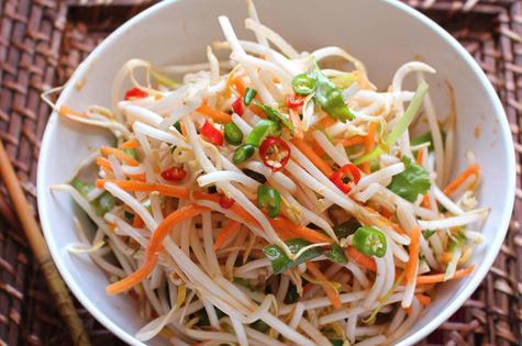 thai-bean-sprout-salad