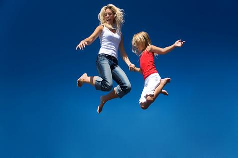 mum-daughter-trampoline