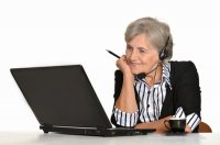 woman-older-atwork