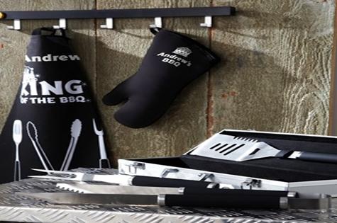 08_personalised_bbq_tong_set