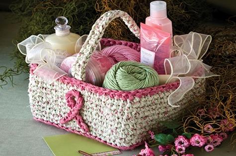 crochet_gift_basket