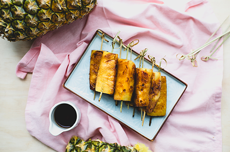 Caramelised pineapple skewers - cover photo - motherpedia