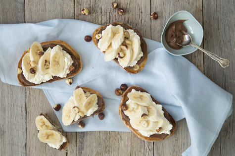 Banana ricotta and hazelnut bruschetta - cover - motherpedia